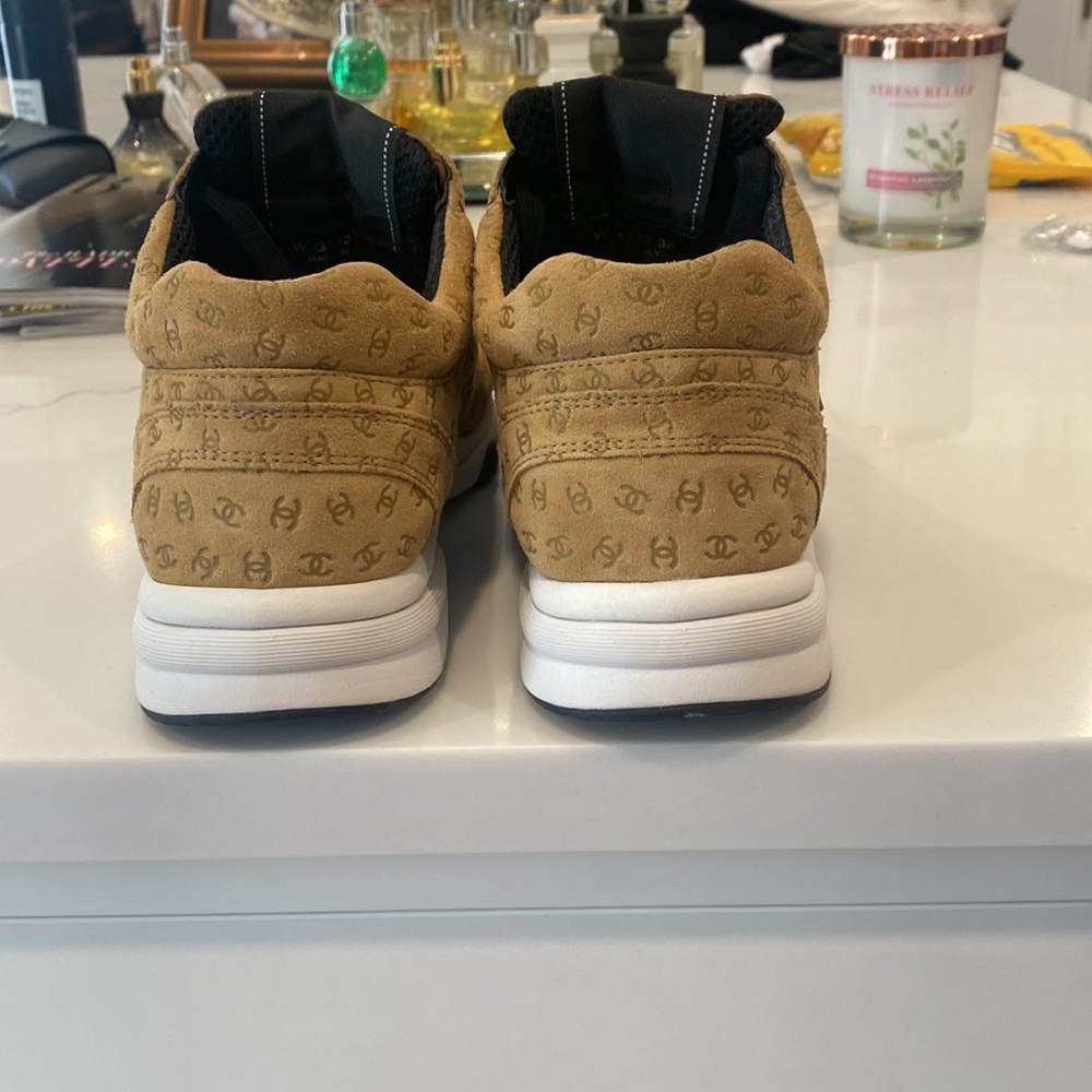 Chanel beige 22A sneakers - Picture 3 of 7